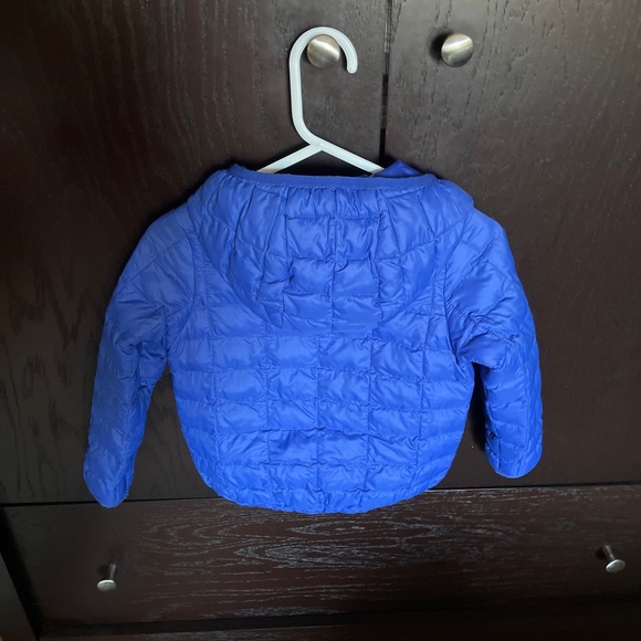 Boys Thermoball North Face jacket 2T - Picture 2 of 4